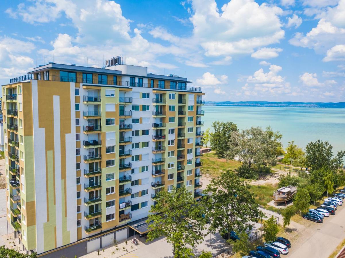 Myflat Top Panorama 909 Apartment Siófok Eksteriør billede
