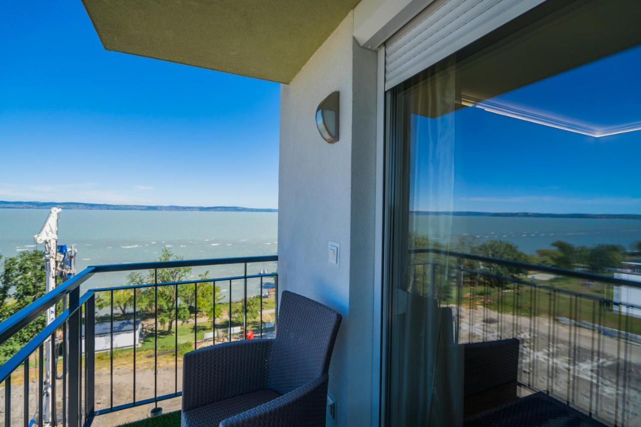 Myflat Top Panorama 909 Apartment Siófok Eksteriør billede